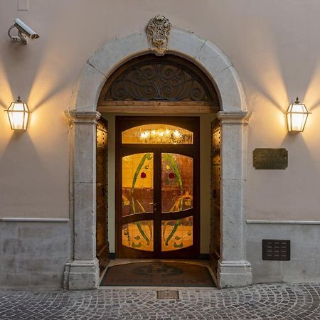 Hotel Rojan Sulmona Kültér fotó