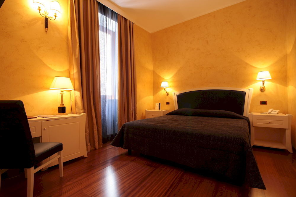 Hotel Rojan Sulmona Kültér fotó