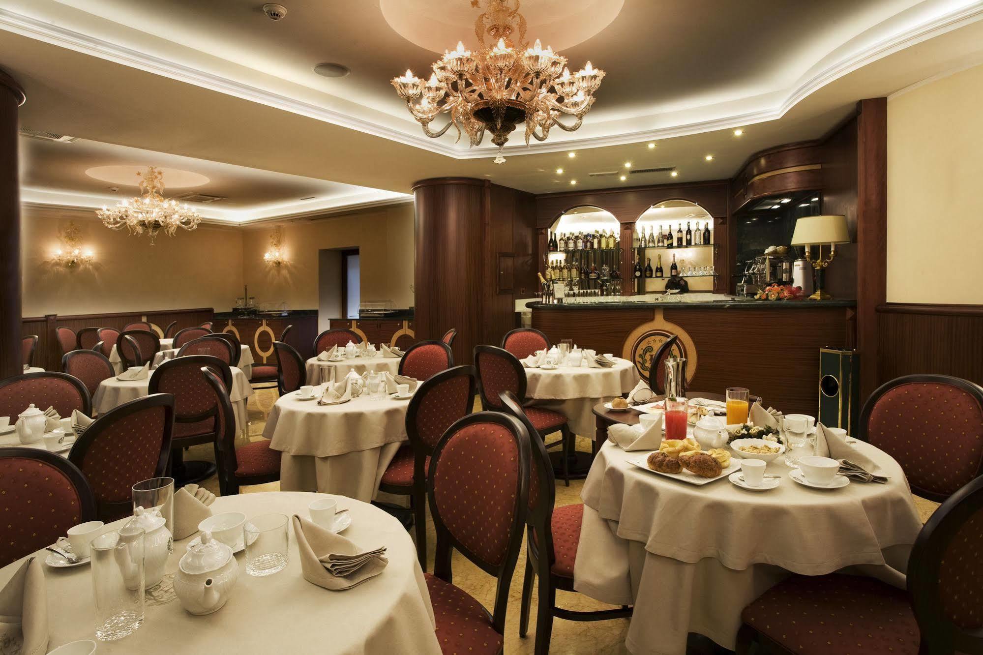 Hotel Rojan Sulmona Kültér fotó