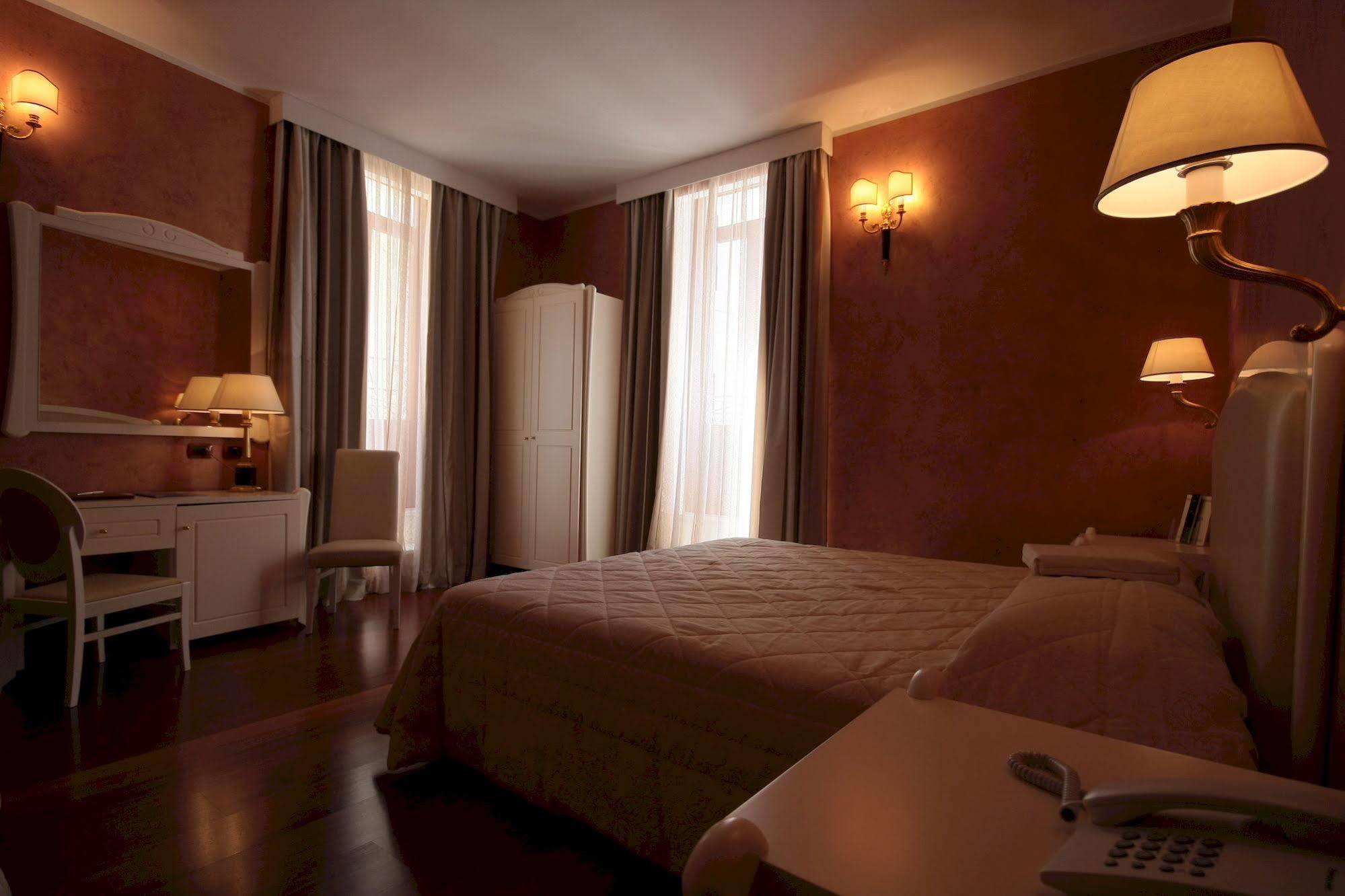 Hotel Rojan Sulmona Kültér fotó